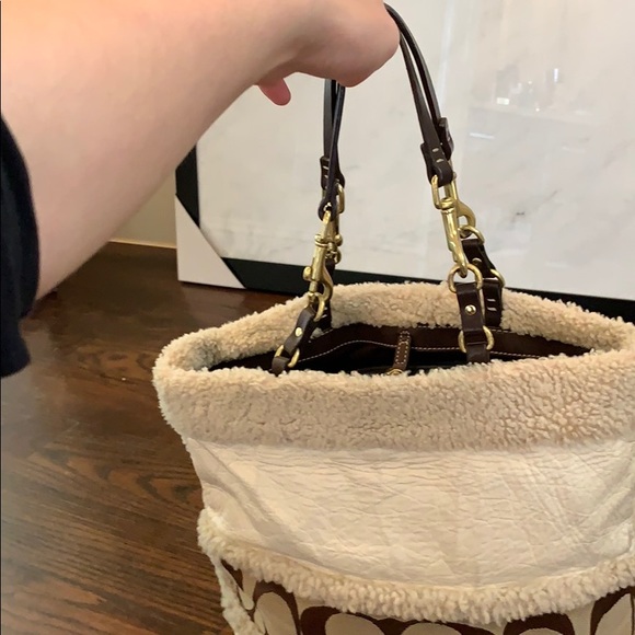 Coach purse - Picture 2 of 6